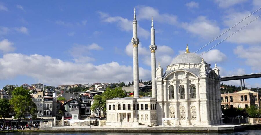 Istanbul: Bosphorus Boat Cruise - Dolmabahçe Palace from the water