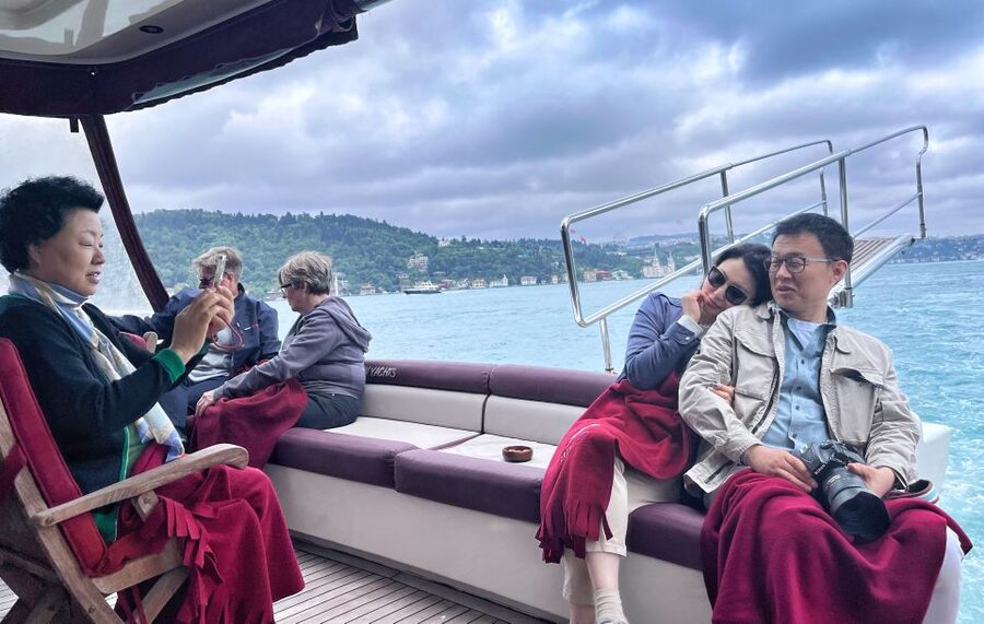 Istanbul: Bosphorus Cruise with Stopover on the Asian Side - Rumeli Fortress and the second bridge