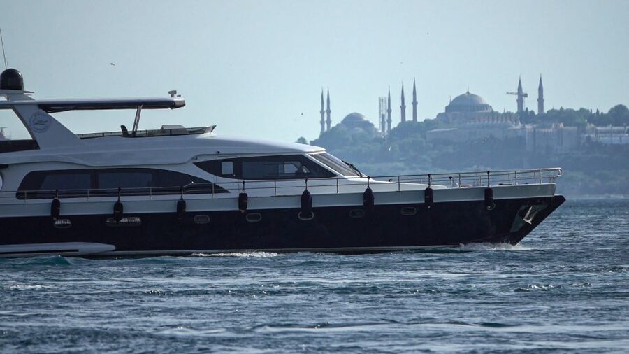 Istanbul: Bosphorus Cruise with Stopover on the Asian Side - The Asian shore on the return journey
