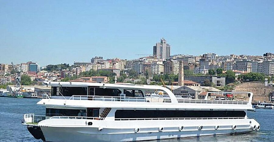 Istanbul Bosphorus Dinner Cruise &Entertainment hotel pickup - Dolmabahce, Ciragan, and the bridge