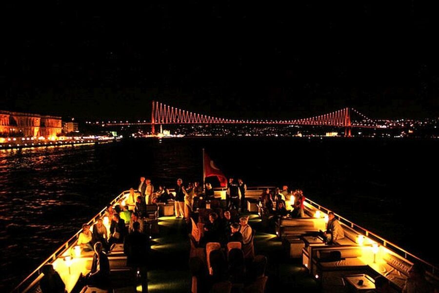 Istanbul Bosphorus Dinner Cruise &Entertainment hotel pickup - What arrives on your dinner plate