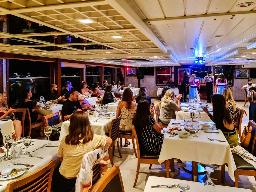 Istanbul: Bosphorus Dinner Cruise w/ Drinks & Entertainment - Beylerbeyi Palace and the Asian shore