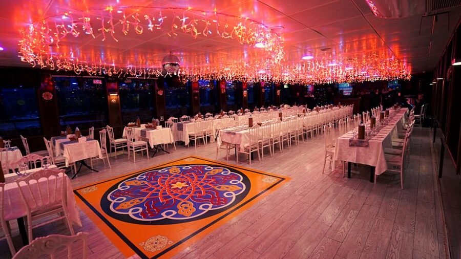 Istanbul: Bosphorus Dinner Cruise with Drinks & Turkish Show - What the three-hour evening is really like