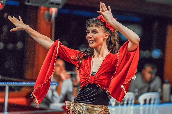 Istanbul: Bosphorus Dinner Cruise with Turkish Night Show - Drinks and the real meaning of unlimited