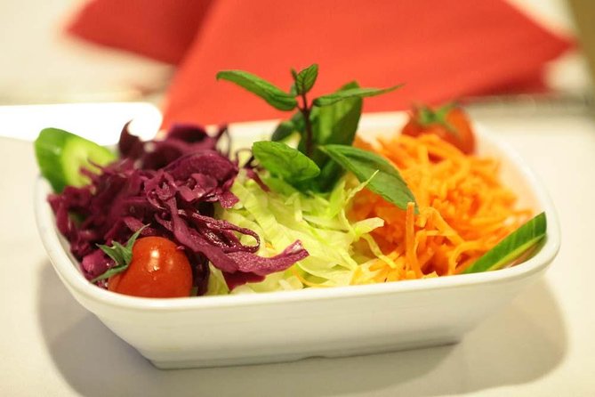 Istanbul: Bosphorus Dinner Cruise with Turkish Show - Practical ways to make the evening better