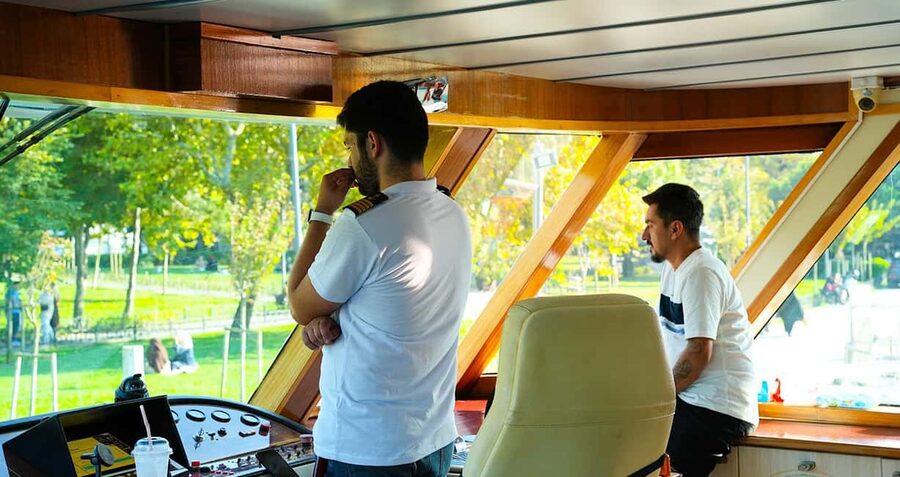 Istanbul: Bosphorus & Golden Horn Cruise Daytime or Sunset - Dolmabahçe, Çırağan, and Ortaköy from the Bosphorus