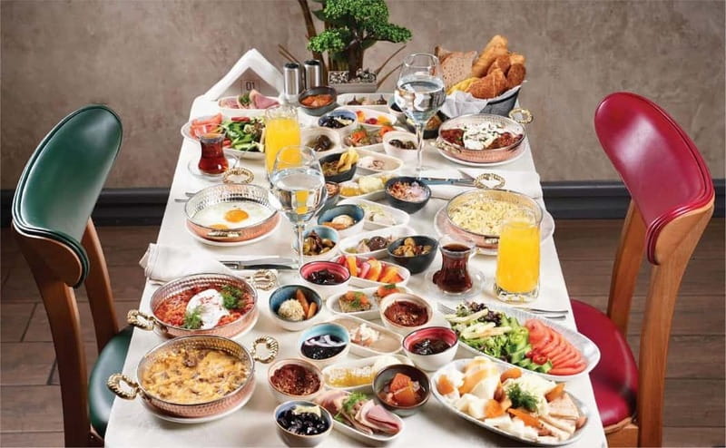 Istanbul: Bosphorus Morning Cruise with Breakfast - What the three-hour schedule really means