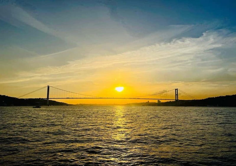 Istanbul: Bosphorus Private Guided Yacht Cruise with Snacks - The Asian shore: Anadolu Hisarı and Küçüksu Palace