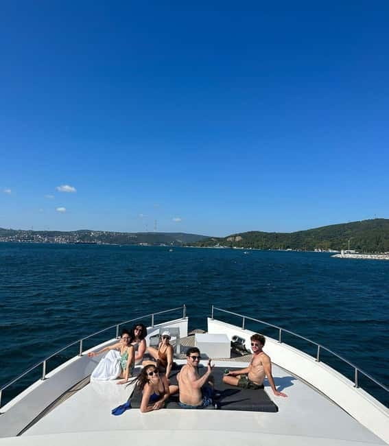 Istanbul: Bosphorus Private Guided Yacht Cruise with Snacks - Beylerbeyi Palace and Maiden’s Tower