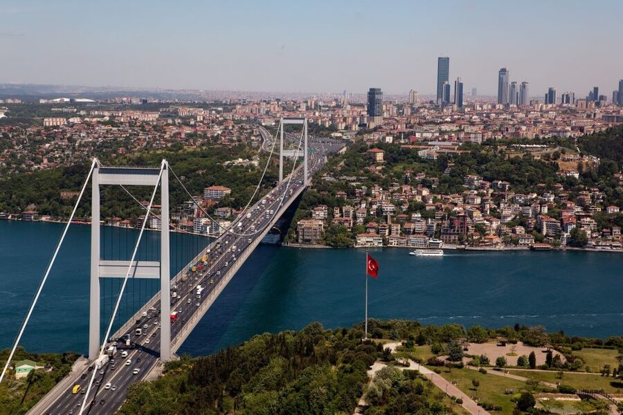 Istanbul: Bosphorus Sightseeing Boat Tour with Guide - Key points to know before you book