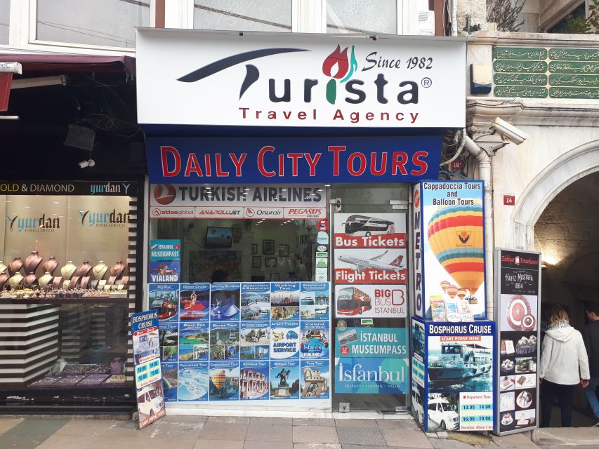 Istanbul: Bosphorus Sightseeing Boat Tour with Guide - What is included and what you should bring