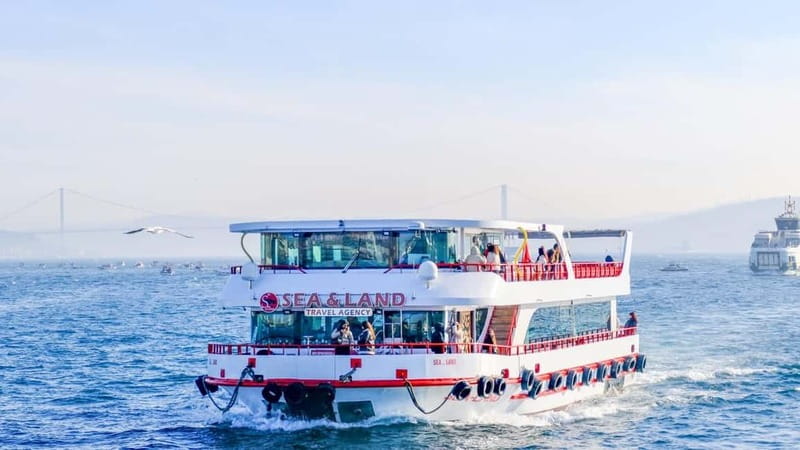Istanbul: Bosphorus Sightseeing Cruise Tour with Audio Guide - Finding the office beside the pier