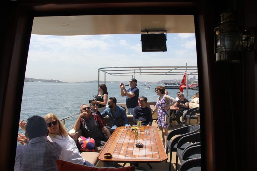 Istanbul: Bosphorus Strait and Black Sea Lunch Cruise - Key points to know before booking