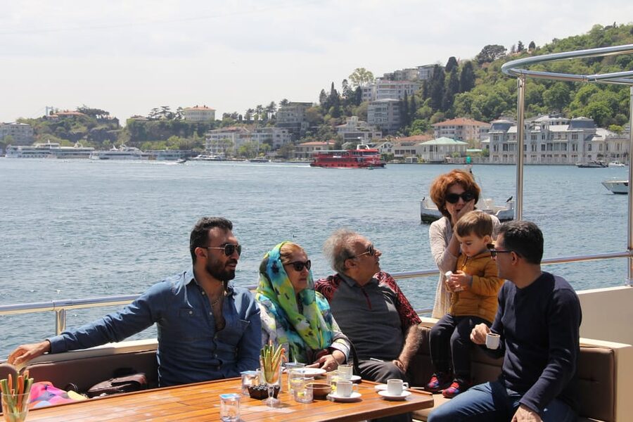 Istanbul: Bosphorus Strait and Black Sea Lunch Cruise - Starting at Kabataş, where Europe and Asia begin to meet