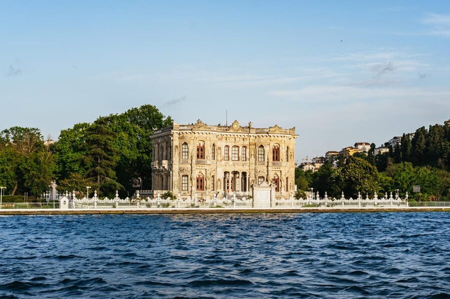 Istanbul: Bosphorus Sunset Cruise on a Luxury Yacht - Is $35 good value for two hours?
