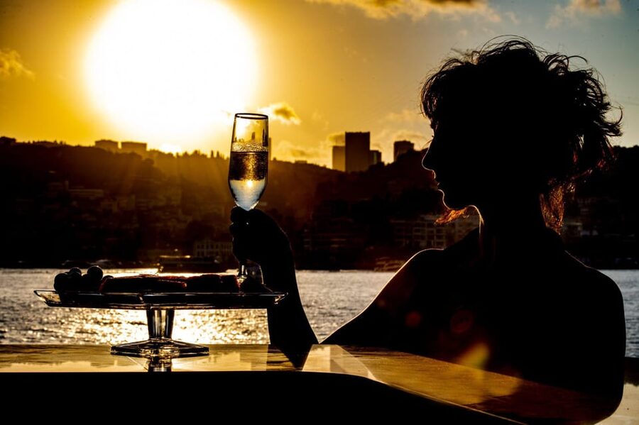 Istanbul: Bosphorus Sunset Cruise with Drinks & Snack - Snacks, soft drinks, and what your ticket may include