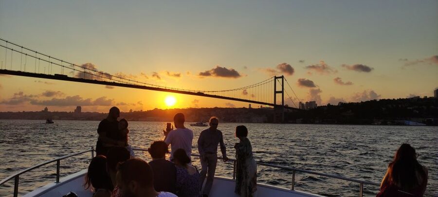 Istanbul: Bosphorus Sunset Cruise with Snacks and Wine - What the $24 price really covers