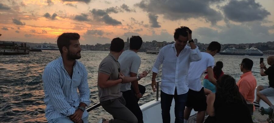 Istanbul: Bosphorus Sunset Cruise with Snacks and Wine - From the meeting point to the waterfront