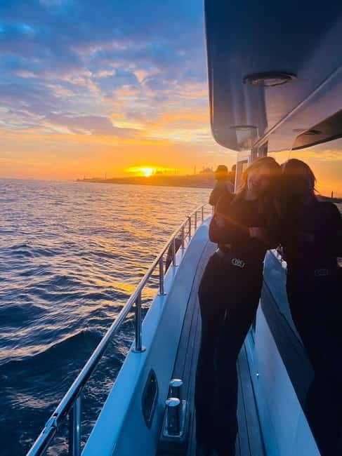 Istanbul: Bosphorus Sunset or Night Yacht Cruise & Transfers - Why the Bosphorus is Istanbul’s best sightseeing seat