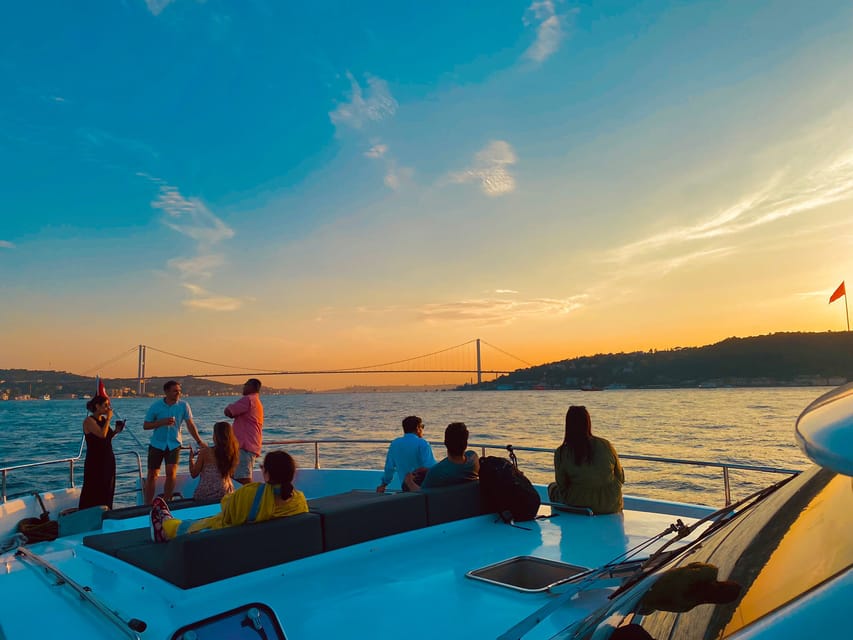 Istanbul: Bosphorus Sunset Yacht Cruise with Live Guide - The live guide and how much commentary to expect