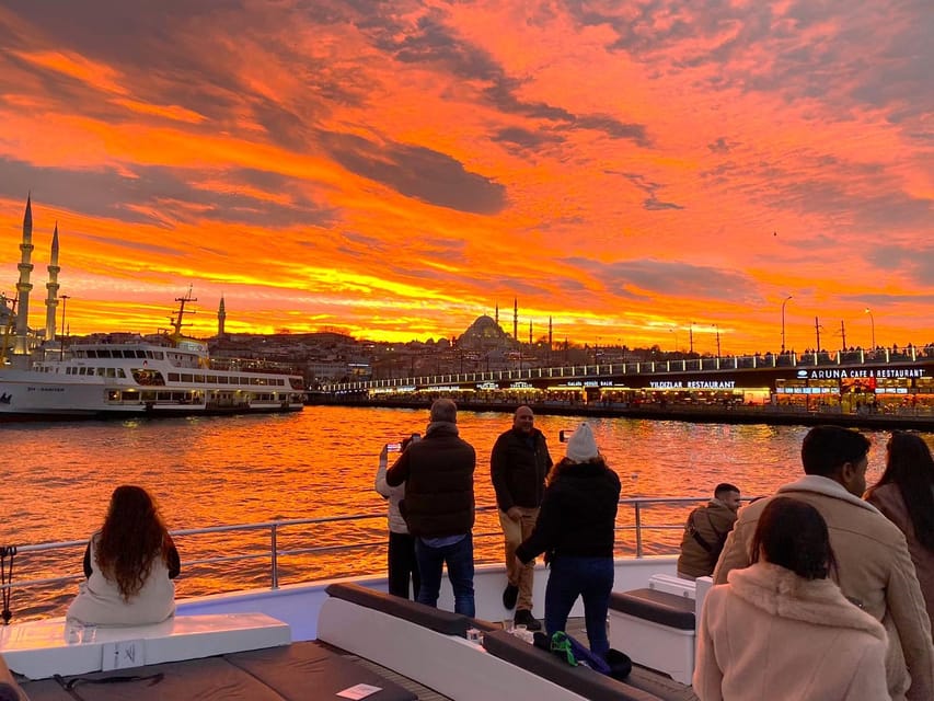 Istanbul: Bosphorus Sunset Yacht Cruise with Live Guide - What you eat and drink onboard