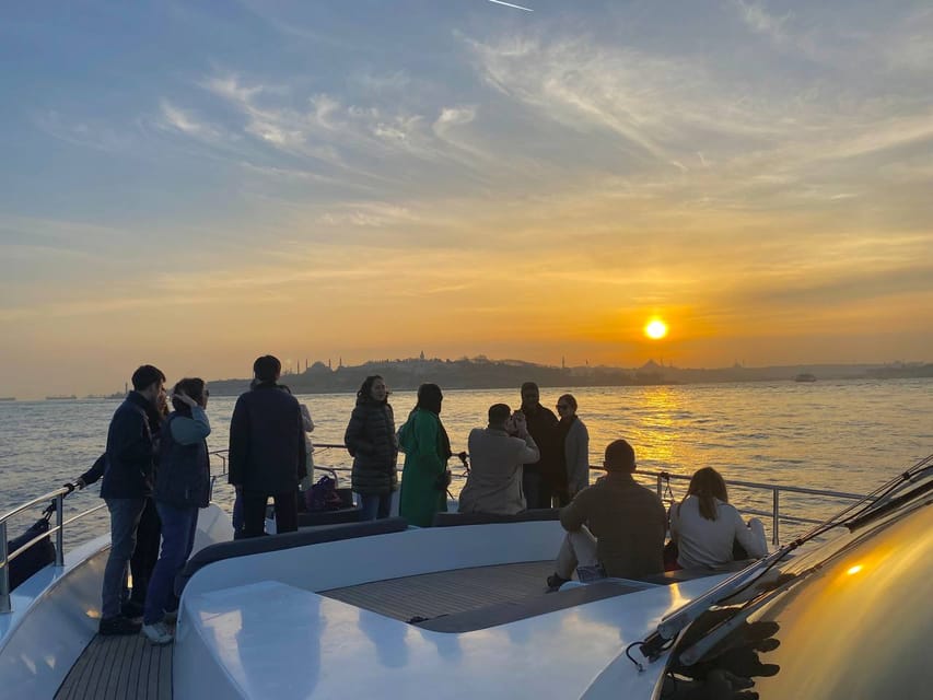 Istanbul: Bosphorus Sunset Yacht Cruise with Live Guide - Boarding at Kabatas