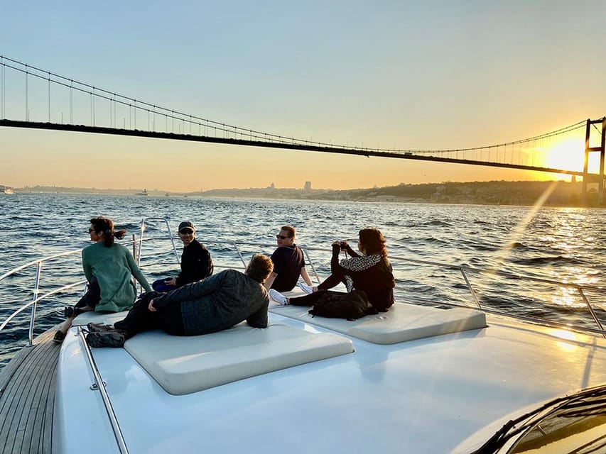 Istanbul: Bosphorus Yacht Cruise at Sunset with Snacks - Rumeli Fortress and the upper stretch