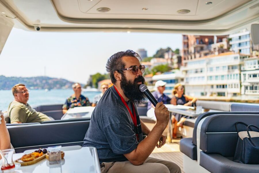 Istanbul: Bosphorus Yacht Cruise with Stopover on Asian Side - The Kanlica stop and Turkish yogurt
