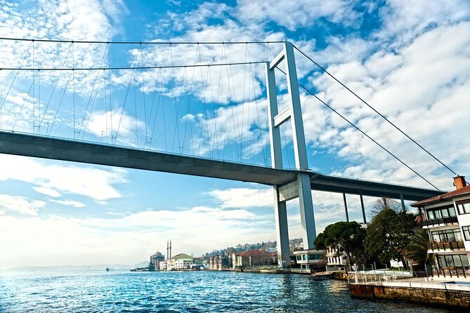 Istanbul Bosphorus Yacht Experience – Asian Side Visit in Kanlica - From Dolmabahçe to Ortaköy and Arnavutköy