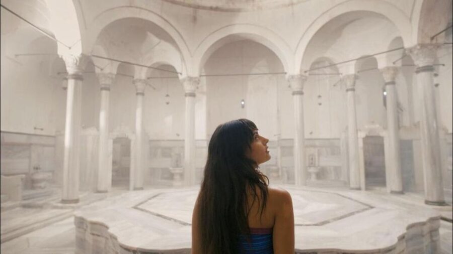 Istanbul: Cagaloglu Hamam Experience - Resting on the gobektasi in the hot room
