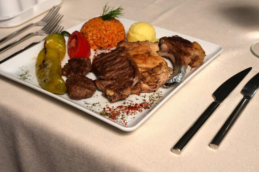 Istanbul City Sightseeing Tour & Turkish Dinner & Show - The hotel break before dinner