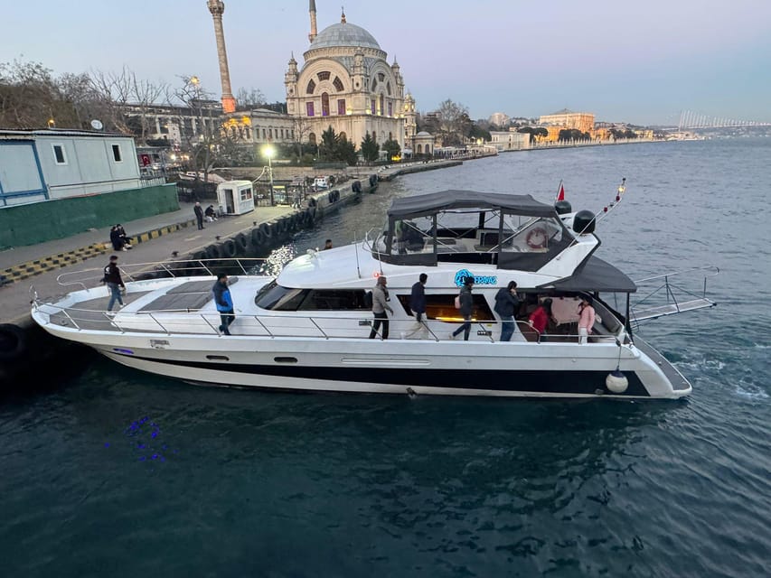 Istanbul: Daytime Bosphorus Yacht Cruise with Fruit & Snacks - Returning through the Golden Horn