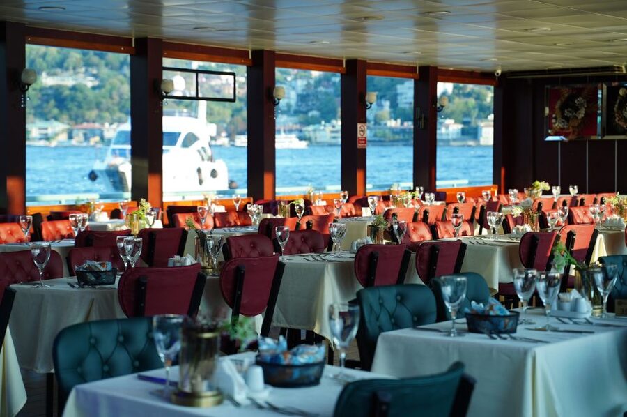 Istanbul: Dinner Cruise and Entertainment with Private Table - From Dolmabahçe to Ortaköy