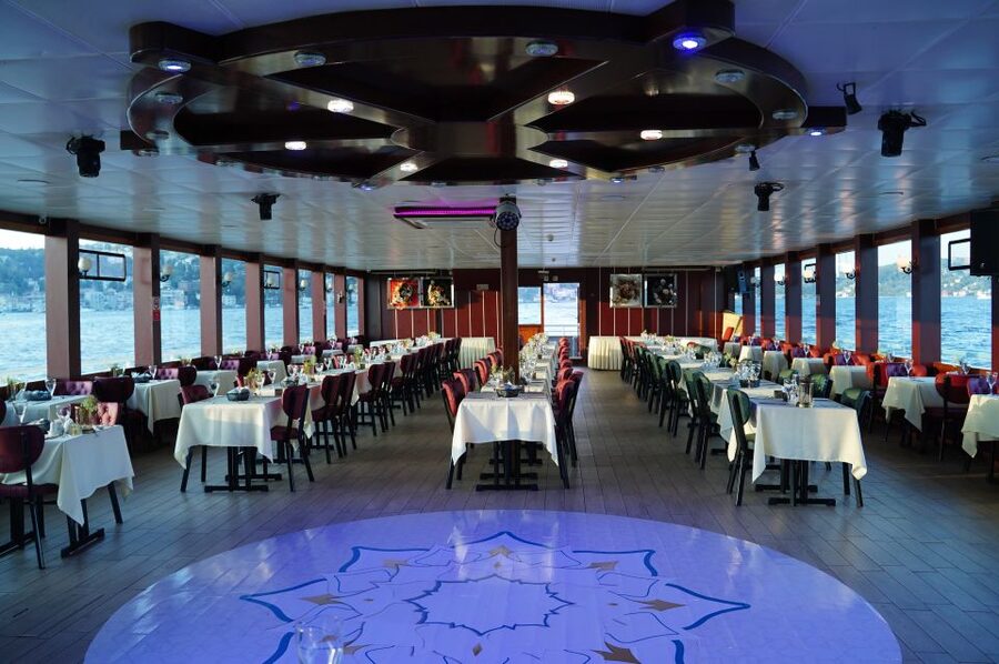 Istanbul: Dinner Cruise and Entertainment with Private Table - What the boarding process is really like