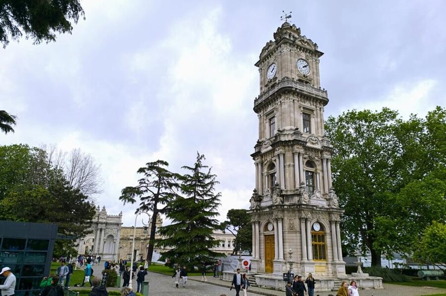 Istanbul: Dolmabahce Palace and Harem Skip-the-Line Ticket - Booking and timing advice