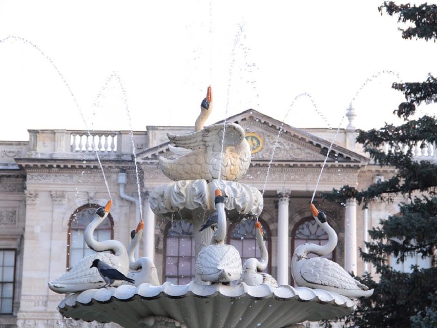 Istanbul: Dolmabahçe Palace and Uskudar Guided Tour - The Bosphorus bridge views and boat segment