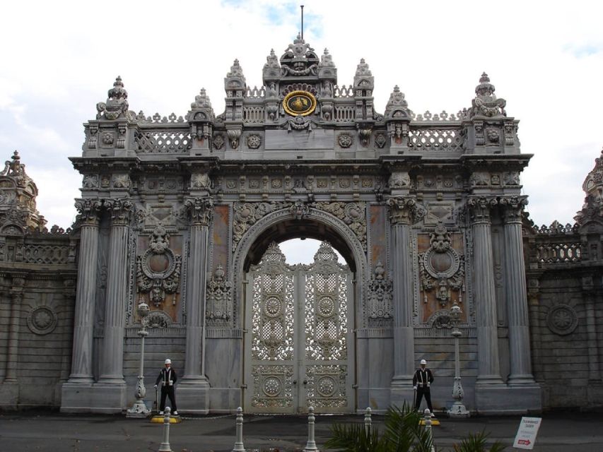 Istanbul: Dolmabahçe Palace and Uskudar Guided Tour - Inside Dolmabahçe’s gold and crystal rooms