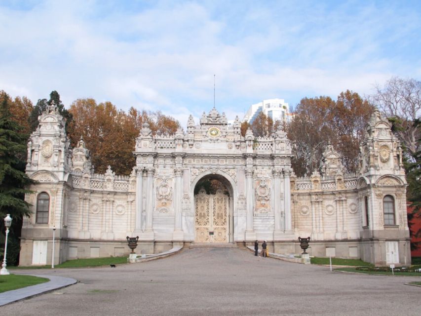 Istanbul: Dolmabahçe Palace and Uskudar Guided Tour - Does the four-hour schedule deliver enough palace time?