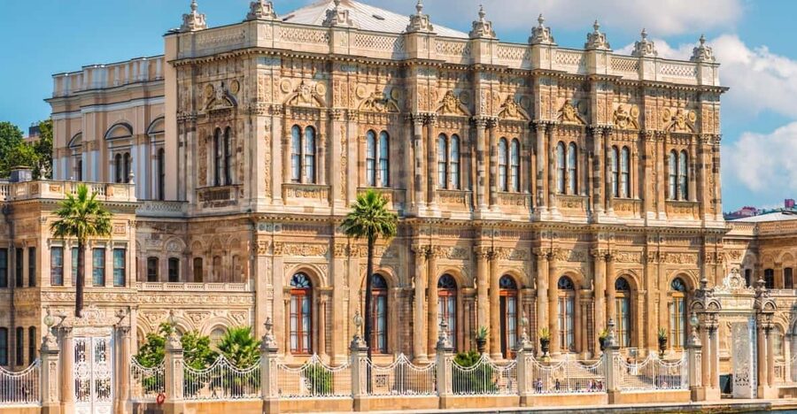 Istanbul: Dolmabahce Palace & Harem Skip-the-Line Entry - Why Dolmabahce Palace feels different from Topkapi