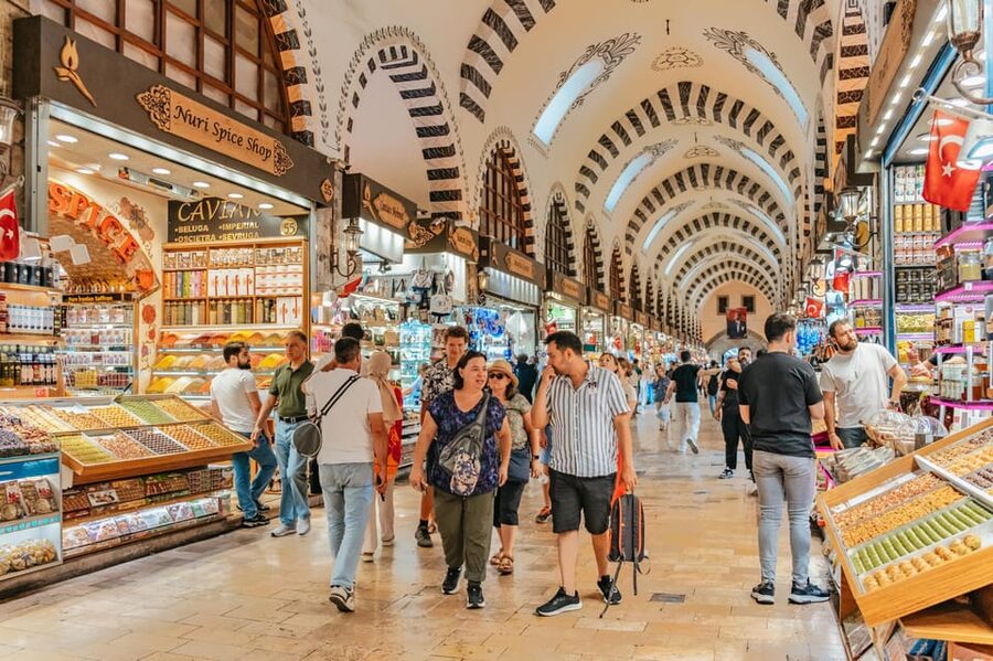 Istanbul: European and Asian Side Guided Foodie Walking Tour - Turkish breakfast before the main food run