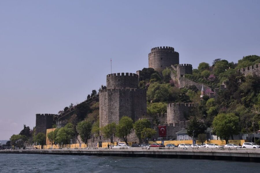 Istanbul: Explore Bosphorous on a Sunset Boat Cruise - Returning past the Maiden’s Tower