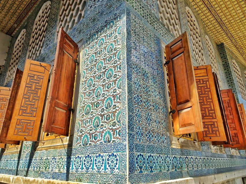 Istanbul: Full-Day City Highlights Tour with Lunch - Pickup, transport, and the shape of the day