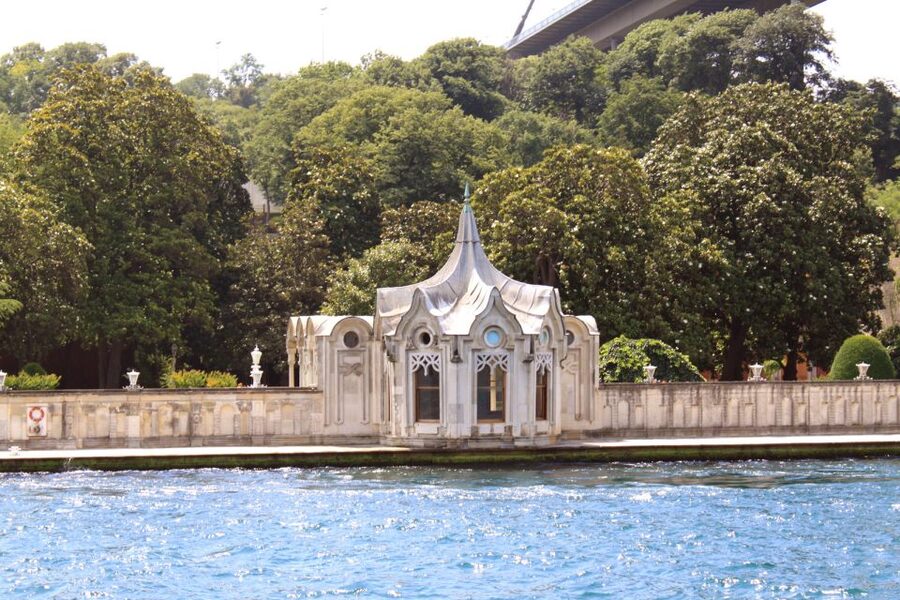 Istanbul: Full-Day Imperial & Asia Small Group Tour - Camlica Hill and the Grand Camlica Mosque