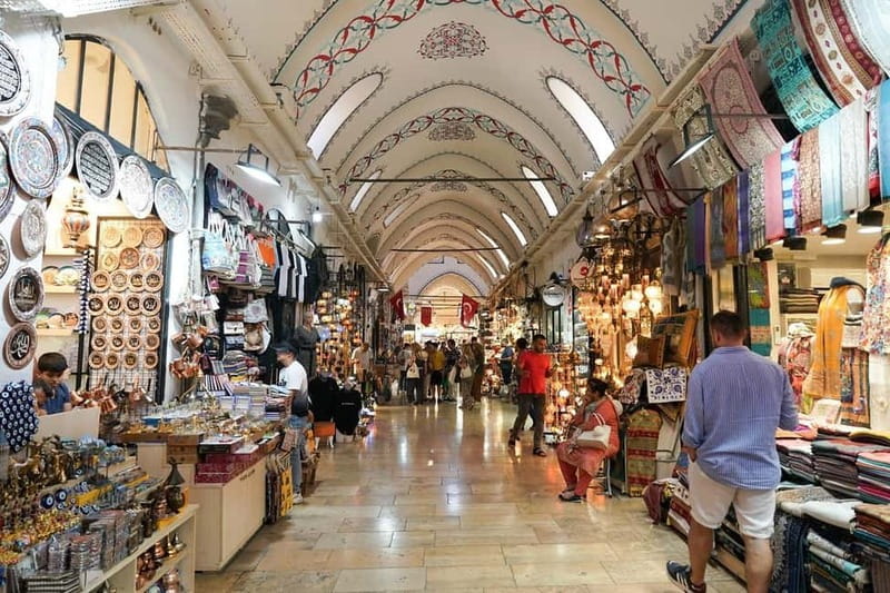 Istanbul: Full Day Private Guided Tour for Iconic Landmarks - What the private guide adds