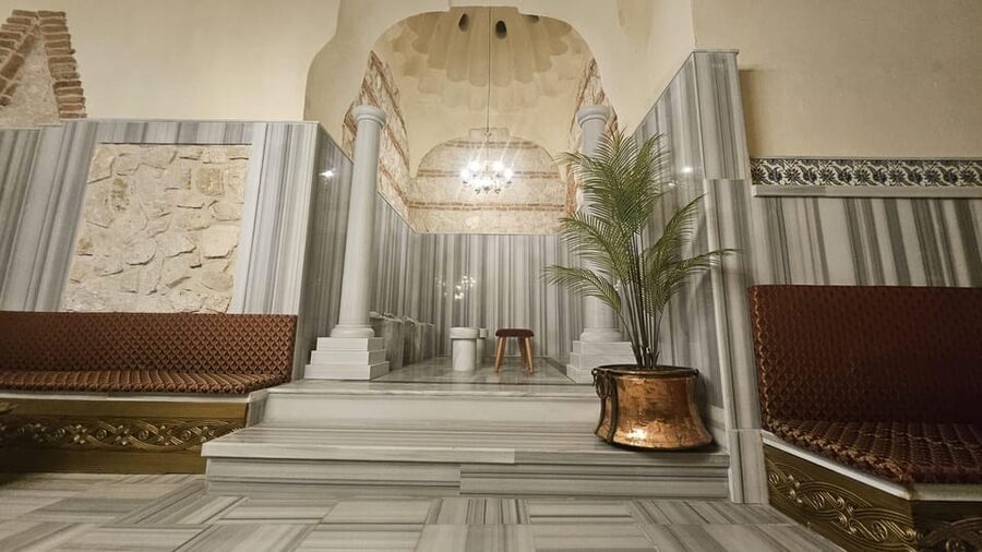 Istanbul: Gedikpasa Historical Hammam with Privacy Add-On - The hot marble rest comes first