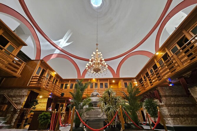 Istanbul Gedikpasa Historical Turkish Bath with Privacy Option - Entering a 550-year-old Istanbul hammam
