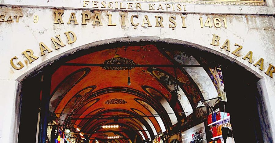 Istanbul: Grand Bazaar Shopping Experience with a Local - Entering Istanbul’s Ottoman-era shopping quarter