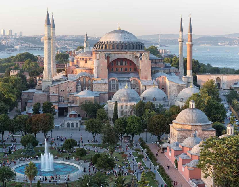 Istanbul: Hagia Sophia and Blue Mosque Tour with Tickets - Key points at a glance