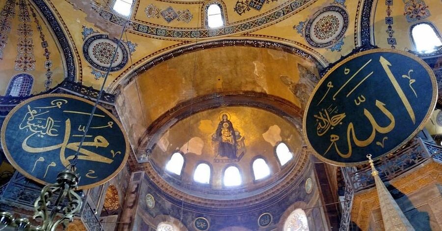 Istanbul: Hagia Sophia & Basilica Cistern Tour with Tickets - Sultanahmet Square and the Byzantine Hippodrome