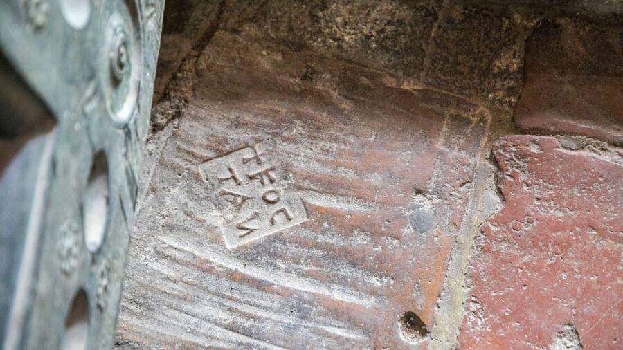 Istanbul: Hagia Sophia Guided Tour with Skip-the-Ticket-Line - The ground level: scale, stone, and layered worship
